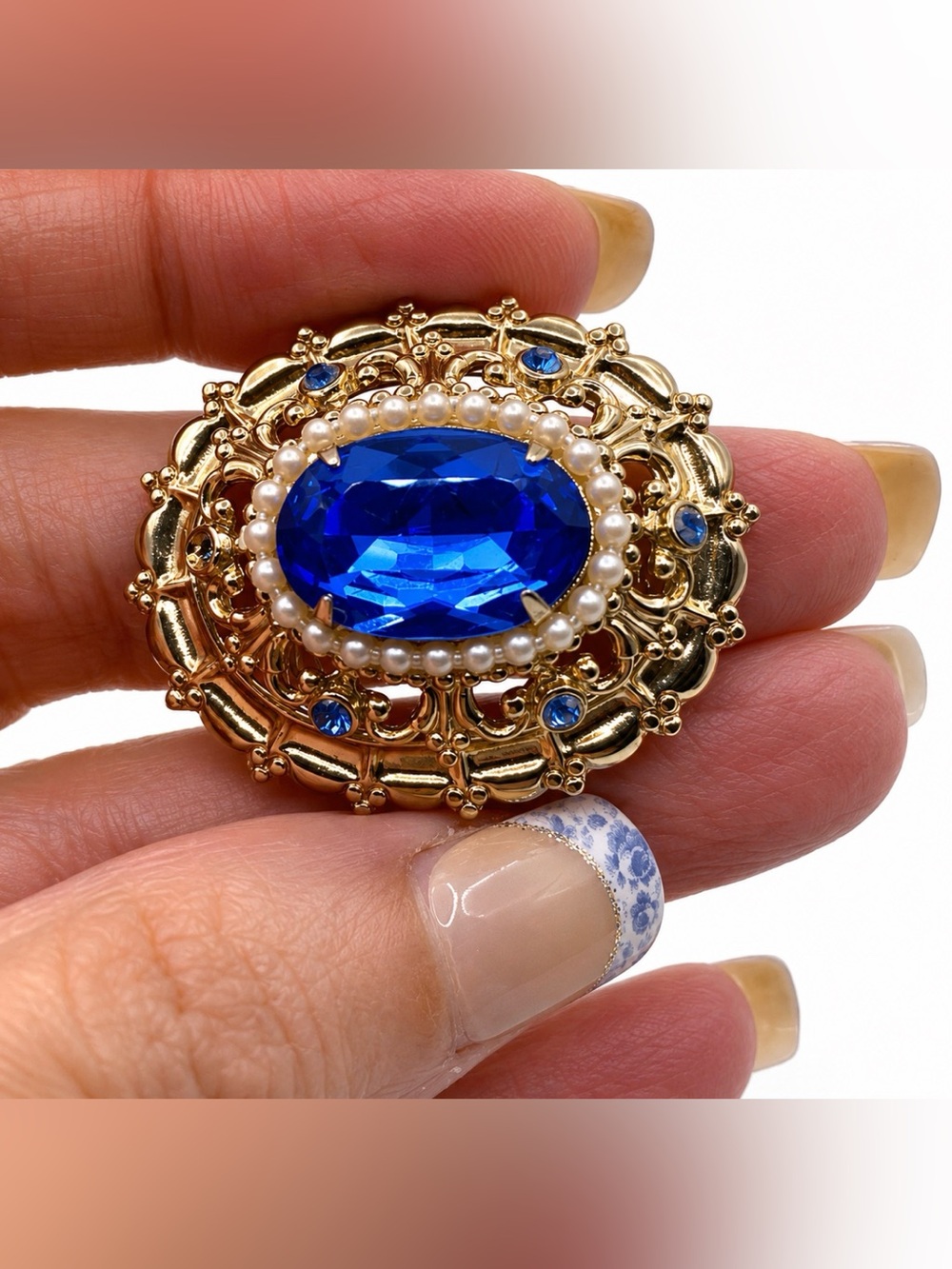 Coro Pegasus Oval Royal Blue Rhinestone Fantasy Brooch - Picture 10 of 11